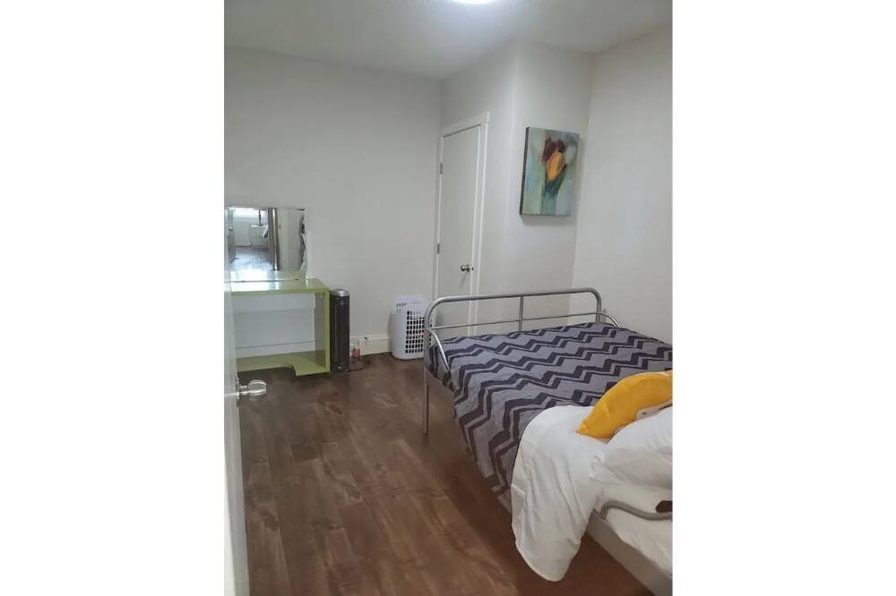 Photo of Bedroom in Crescent Heights