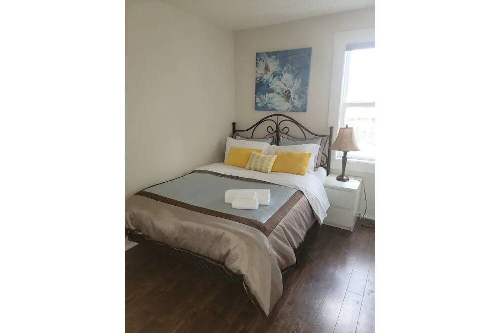 Photo of Bedroom in Crescent Heights