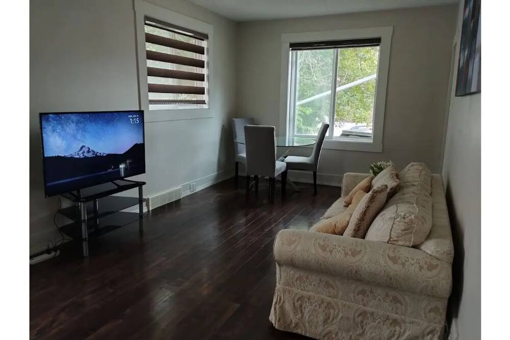 Photo of Livingroom in Crescent Heights