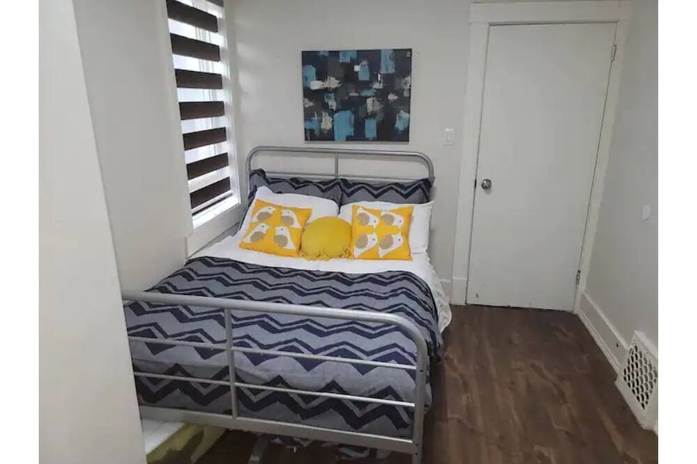 Photo of Bedroom in Crescent Heights