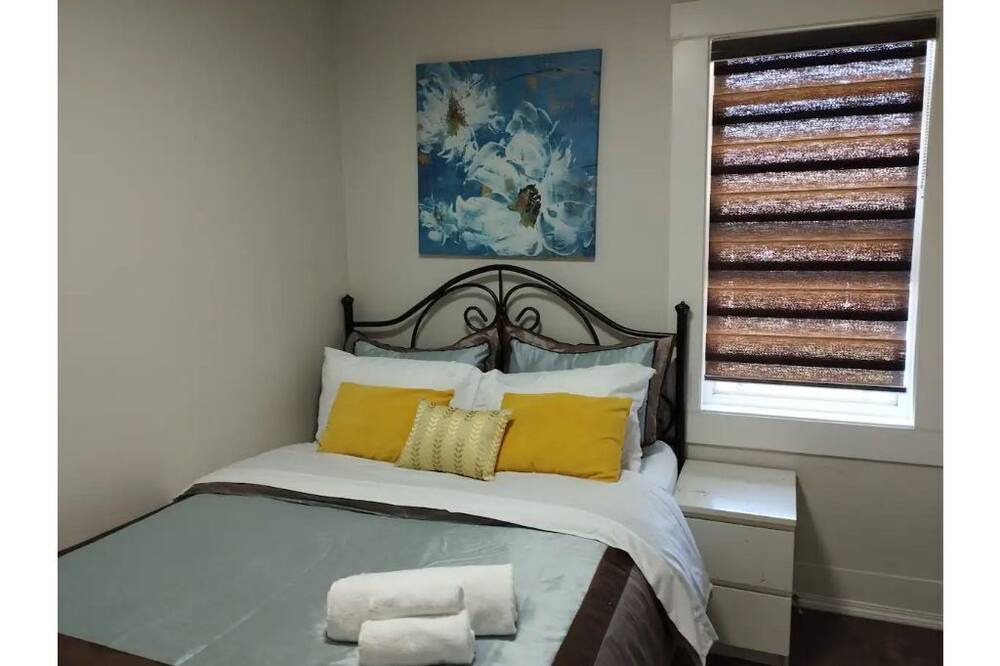 Photo of Bedroom in Crescent Heights
