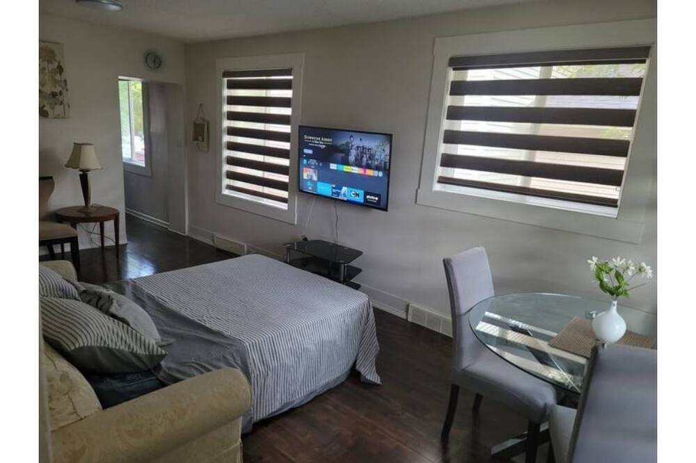 Photo of Bedroom in Crescent Heights