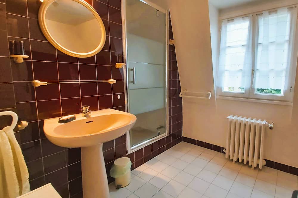 Photo of Bathroom in Saint-Cyr-sur-Loire