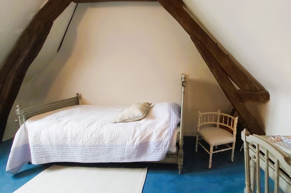 Photo of Bedroom in Saint-Cyr-sur-Loire