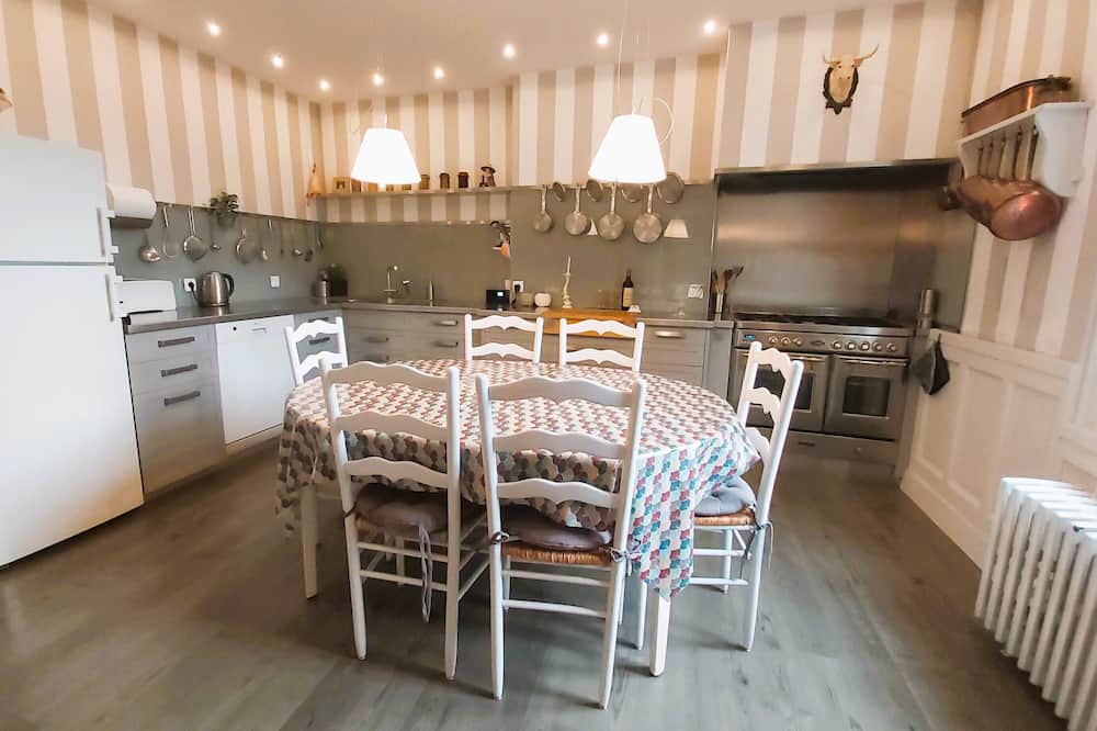 Photo of Kitchen in Saint-Cyr-sur-Loire