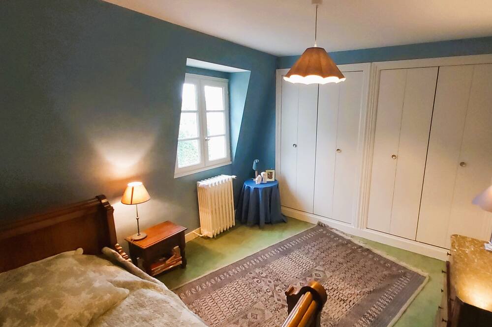 Photo of Bedroom in Saint-Cyr-sur-Loire