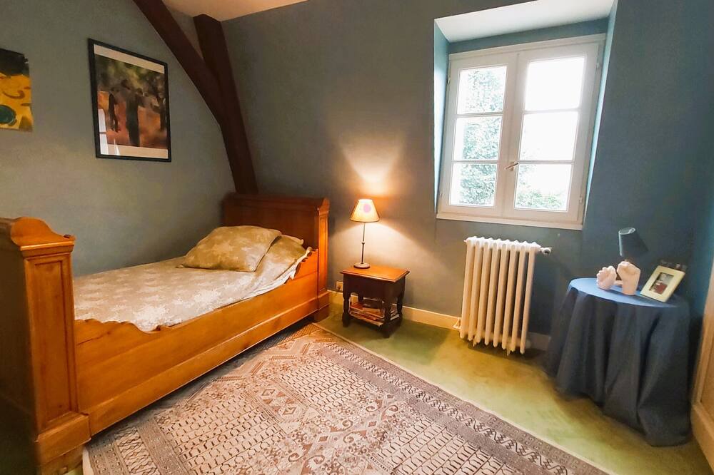 Photo of Bedroom in Saint-Cyr-sur-Loire