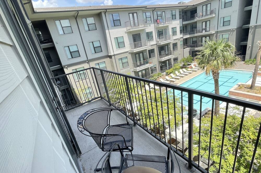 Photo of Patio Balcony in Dallas Design District