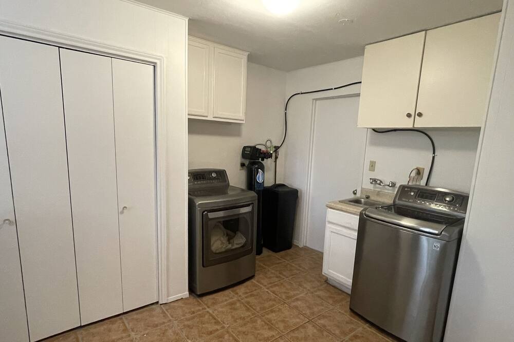 Photo of Bedroom in Arena District