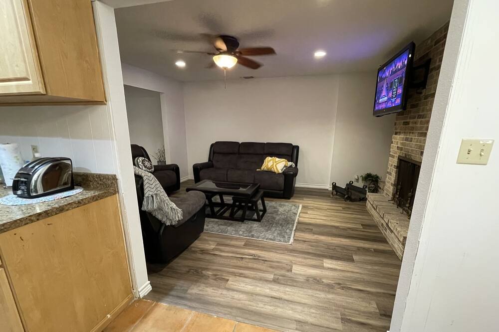 Photo of Bedroom in Arena District