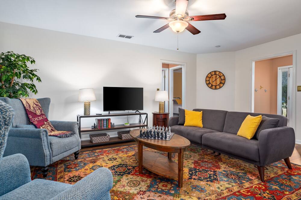 Photo of Livingroom in Alabaster