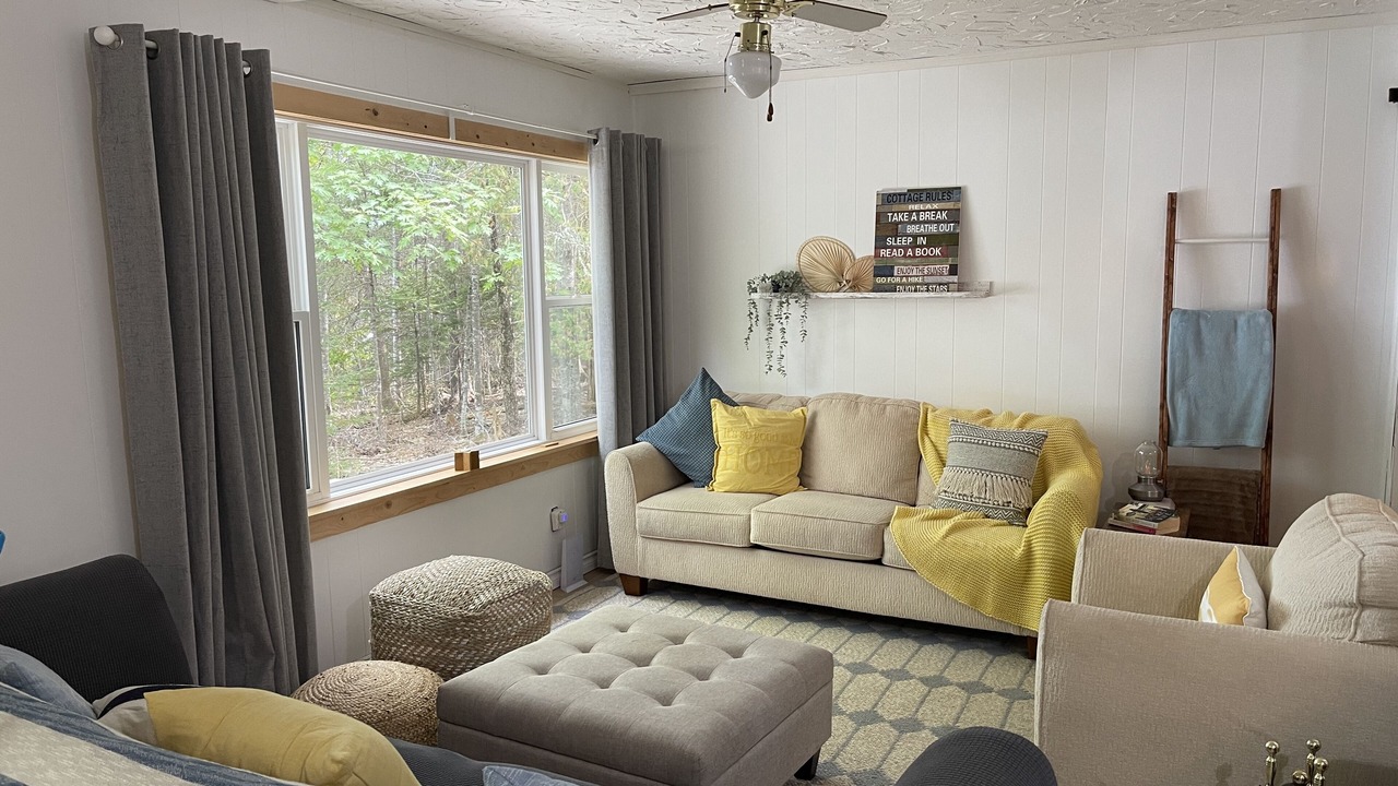 Photo of Livingroom in Cambridge-Narrows