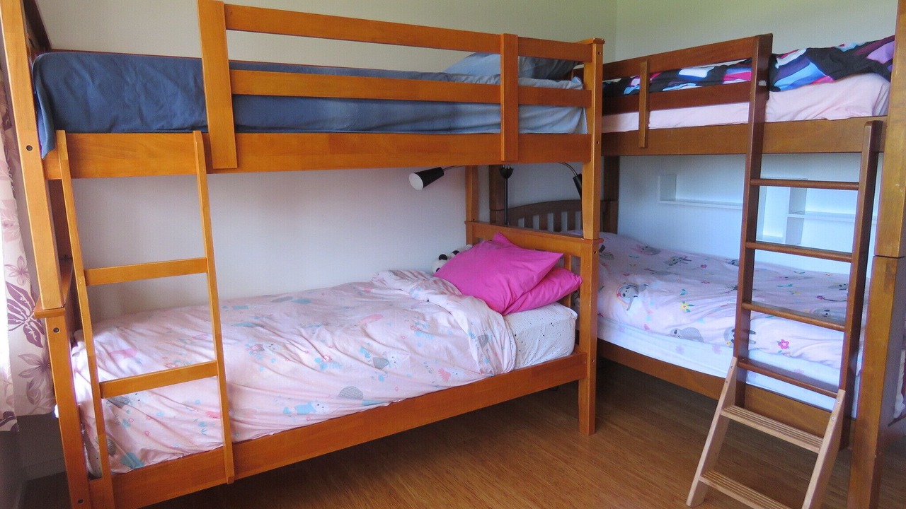 Photo of Others in Cable Bay