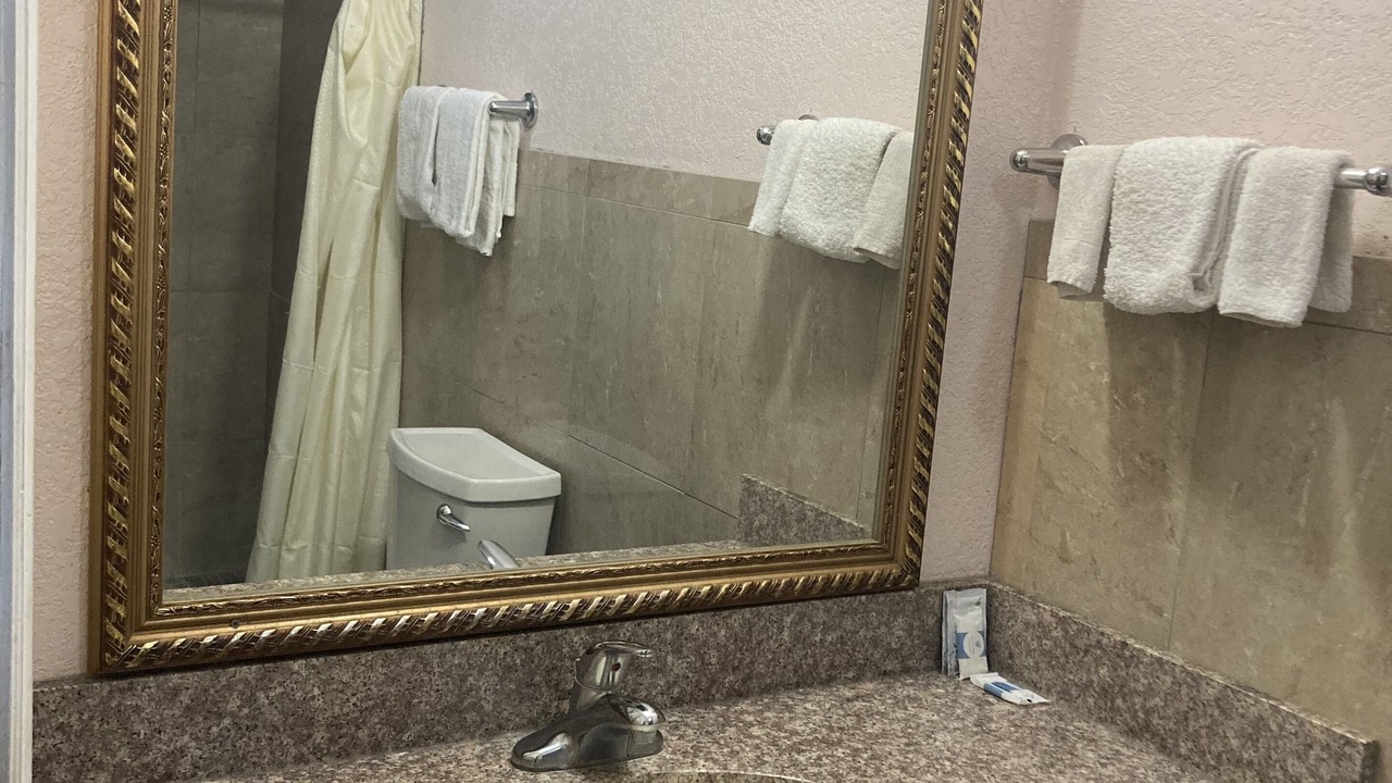 Photo of Bathroom in Alice