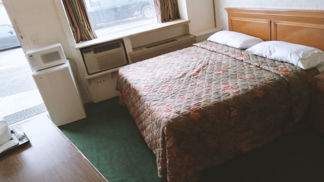 Photo of Bedroom in Winfield