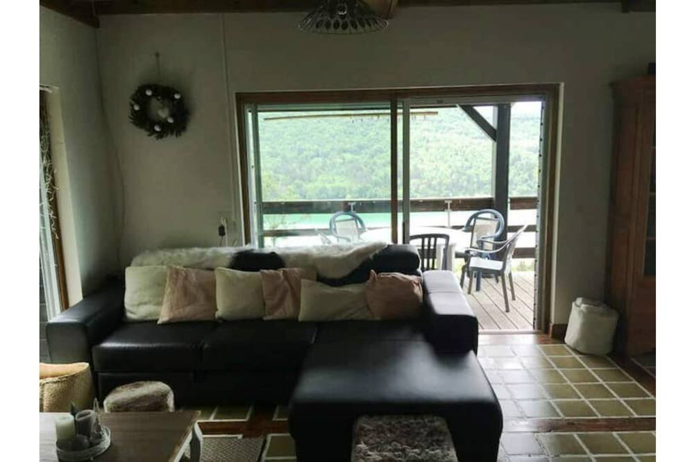 Photo of Livingroom in Maisod