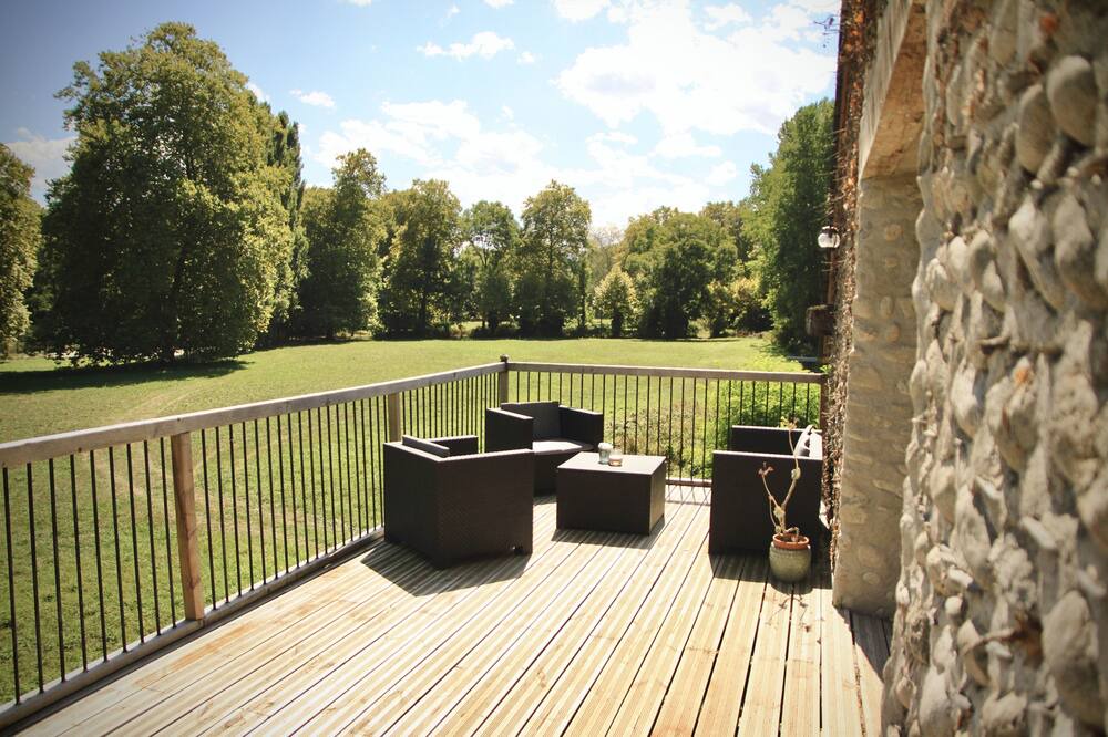 Photo of Patio Balcony in Horgues