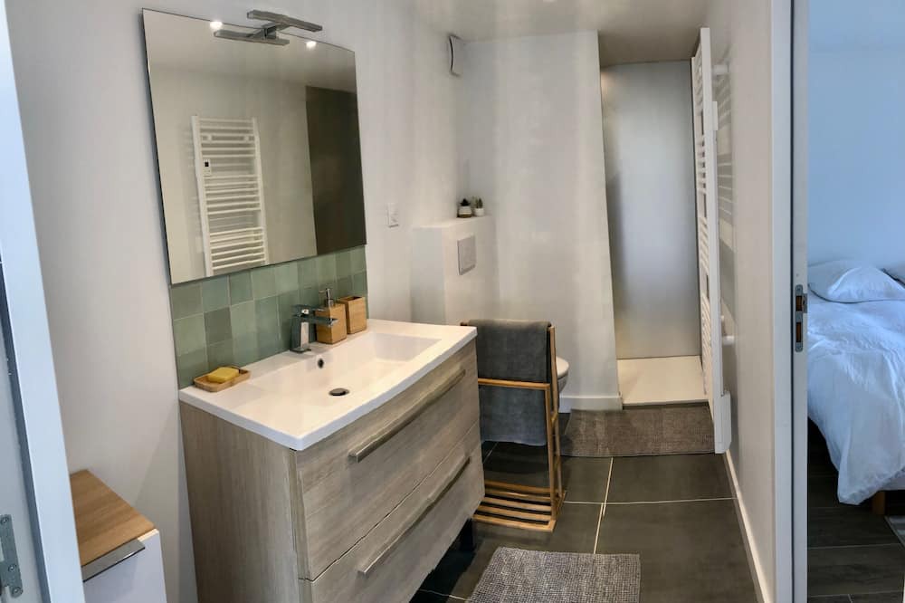 Photo of Bathroom in Saint-Leger-des-Bois
