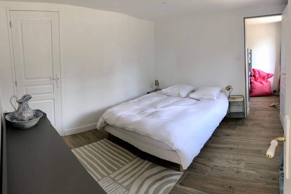 Photo of Bedroom in Saint-Leger-des-Bois