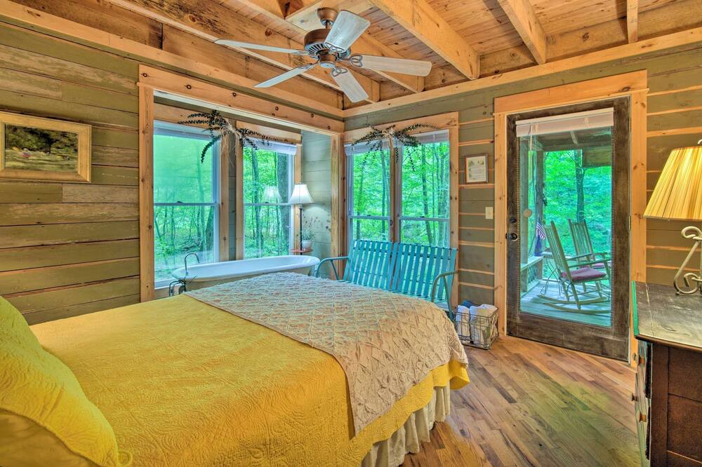 Photo of Others in Chatsworth