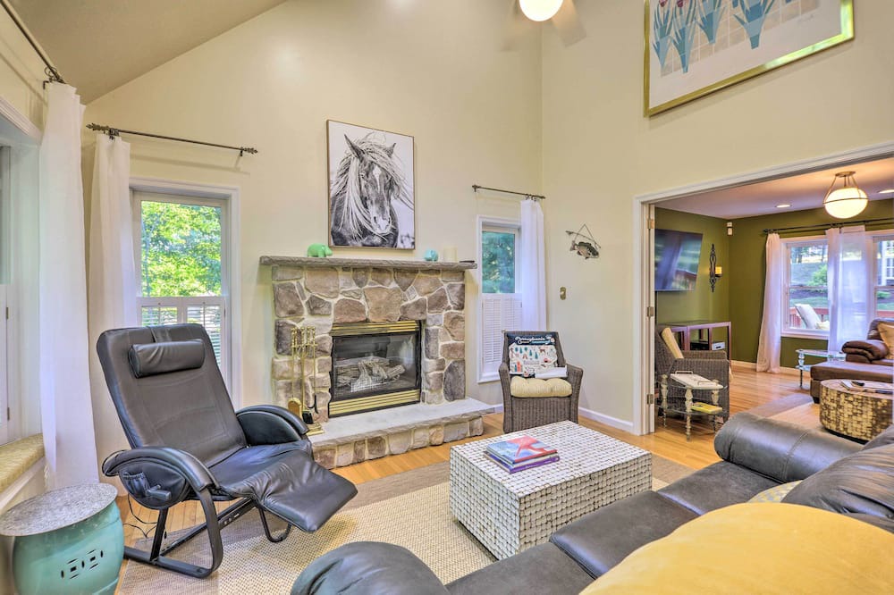 Photo of Bedroom in Stroudsburg