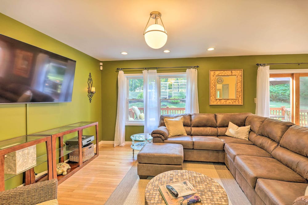 Photo of Bedroom in Stroudsburg