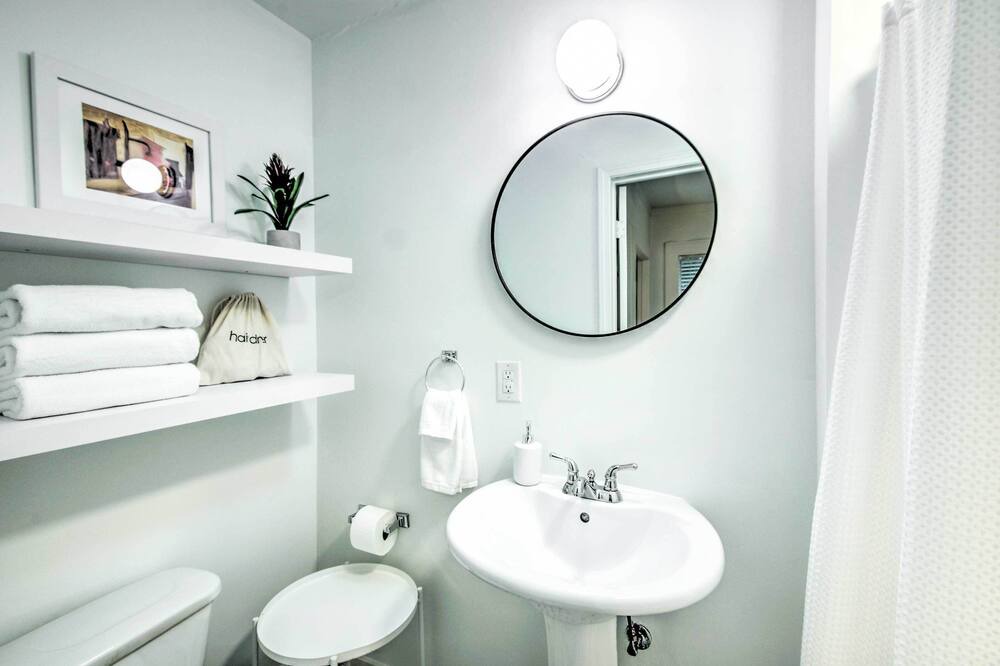 Photo of Bathroom in Greater Belhaven