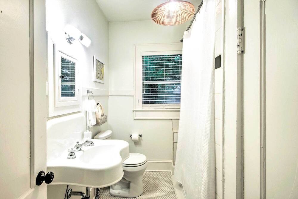 Photo of Bathroom in Greater Belhaven