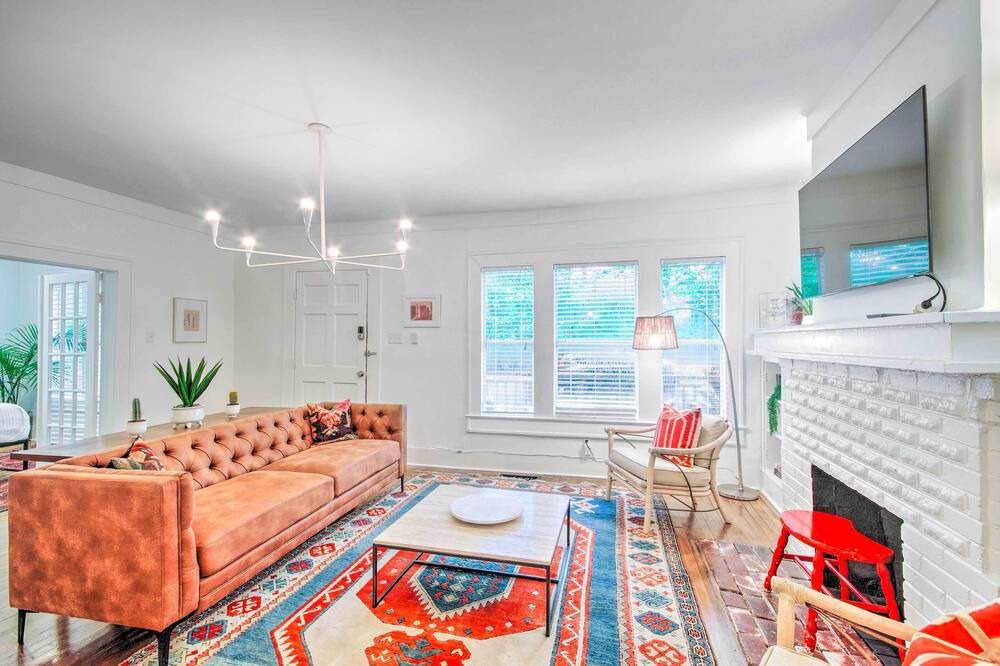 Photo of Livingroom in Greater Belhaven