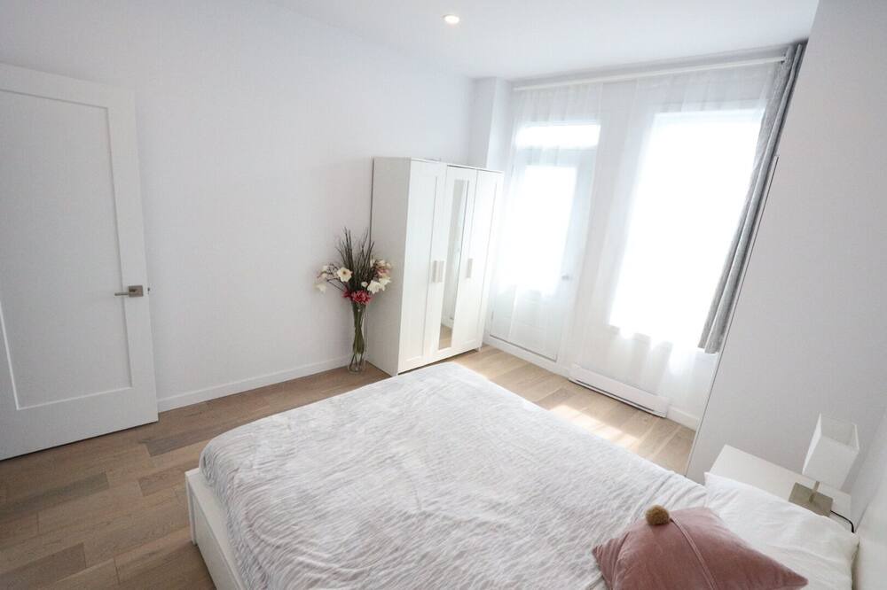 Photo of Bedroom in De Lorimier