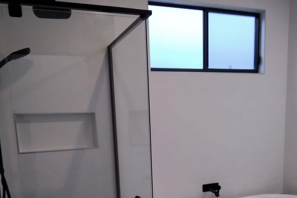 Photo of Bathroom in Pialba