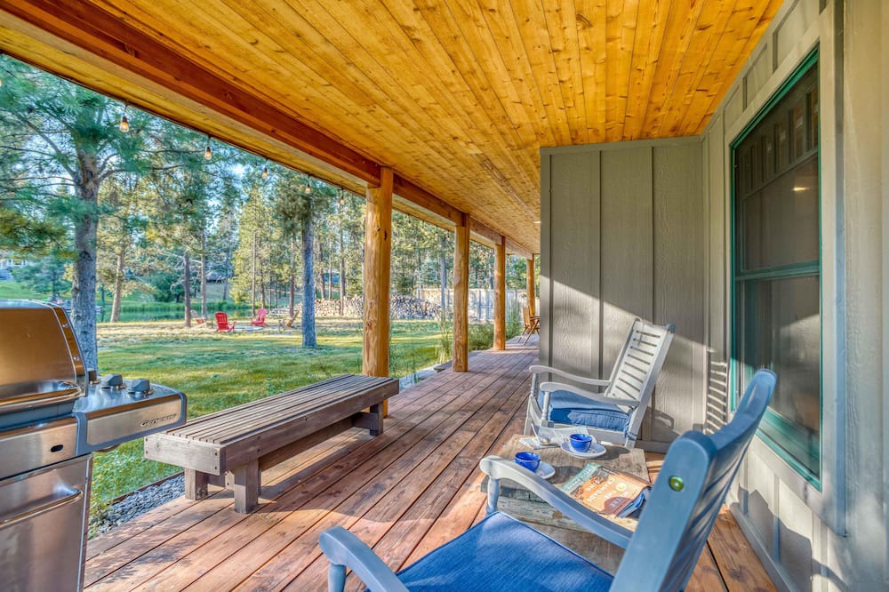 Photo of Patio Balcony in Oregon Water Wonderland
