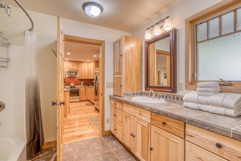 Photo of Bathroom in Oregon Water Wonderland