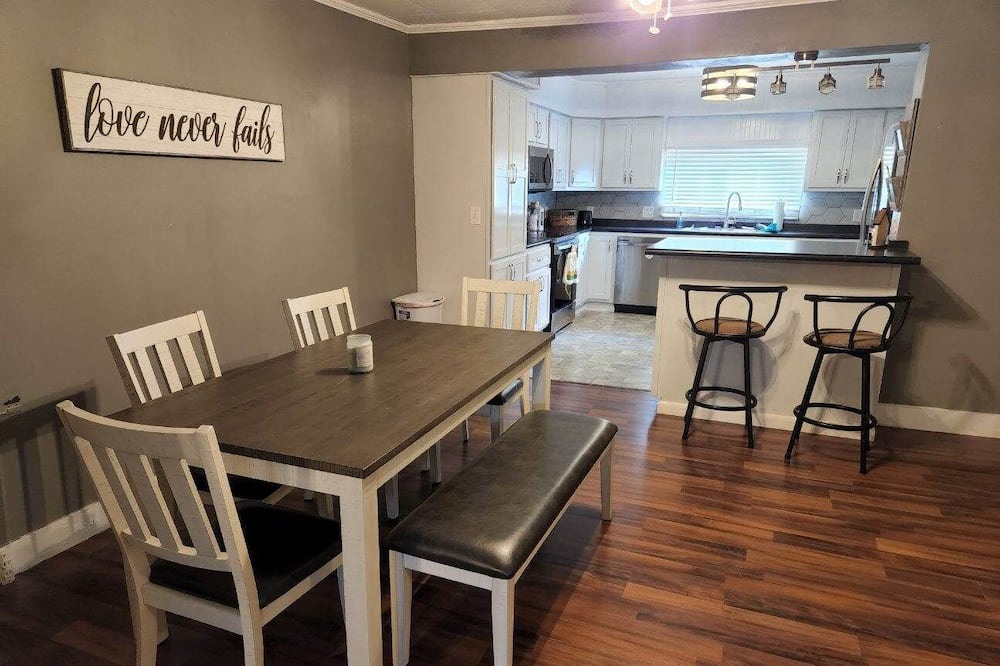 Photo of Others in Mammoth Spring