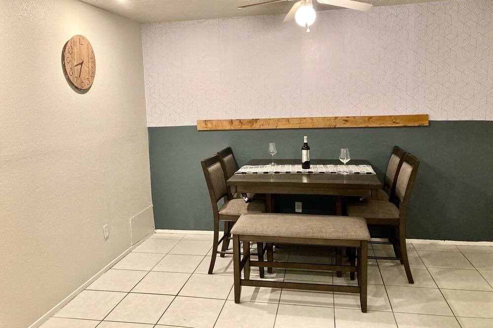 Photo of Kitchen in Garden Oaks