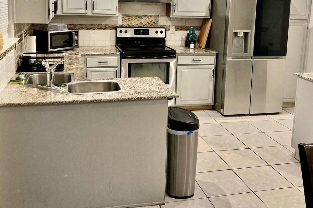Photo of Kitchen in Garden Oaks