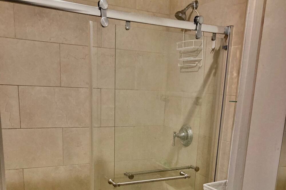 Photo of Bathroom in Garden Oaks