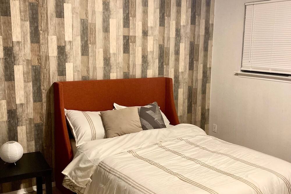 Photo of Bedroom in Garden Oaks
