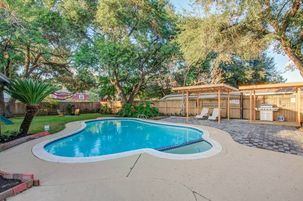 Photo of Outdoor in Jersey Village