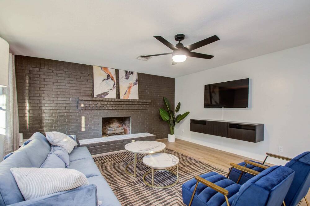 Photo of Bedroom in Jersey Village