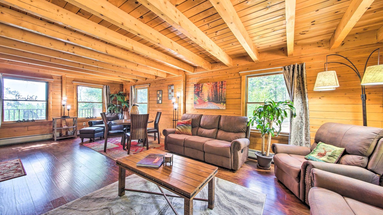 Photo of Livingroom in Gouldsboro