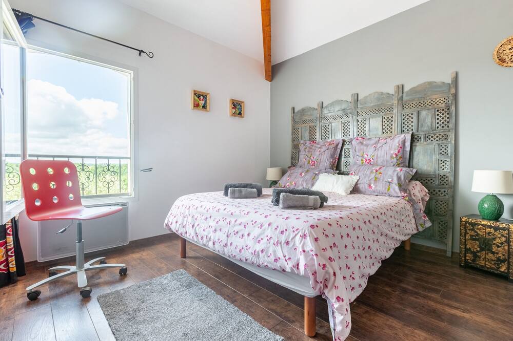Photo of Bedroom in Castin
