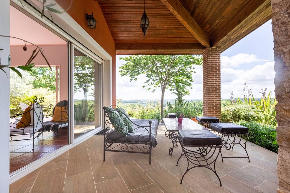 Photo of Patio Balcony in Castin
