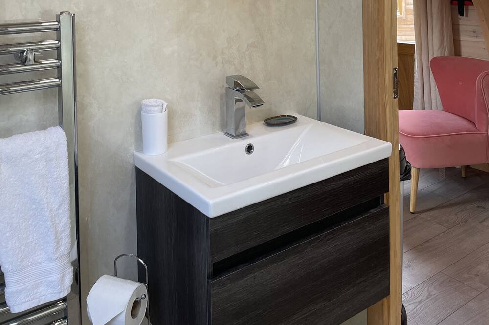 Photo of Bathroom in Coalbrookdale