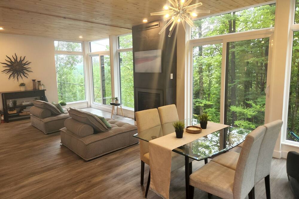 Photo of Livingroom in Wakefield