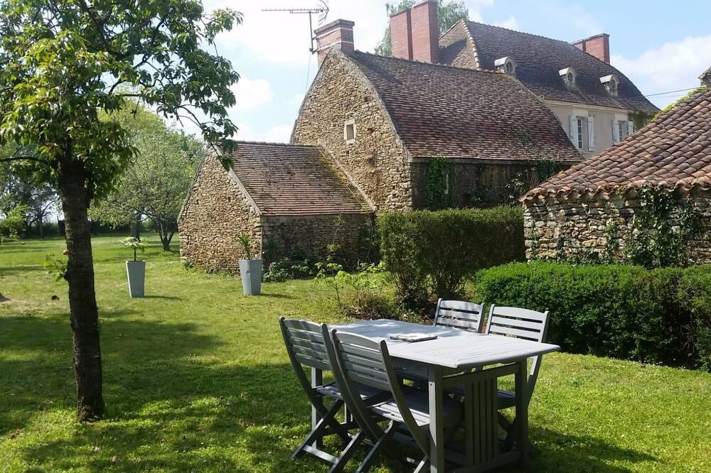 Photo of Outdoor in Bazoges-en-Pareds