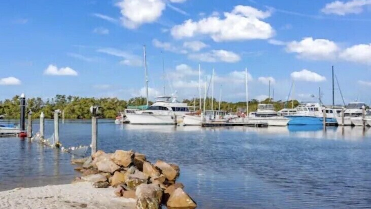 Photo of Others in Lemon Tree Passage