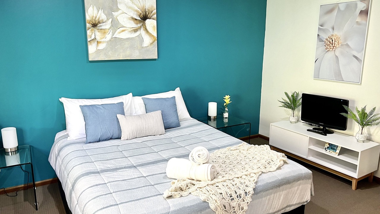 Photo of Others in Lemon Tree Passage