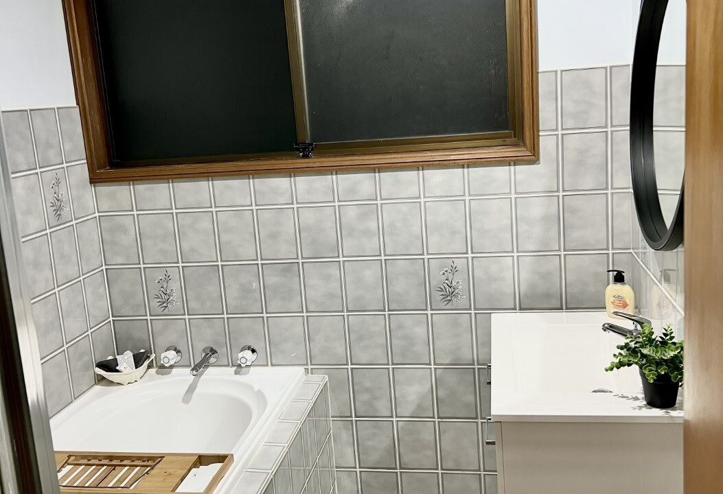 Photo of Others in Lemon Tree Passage