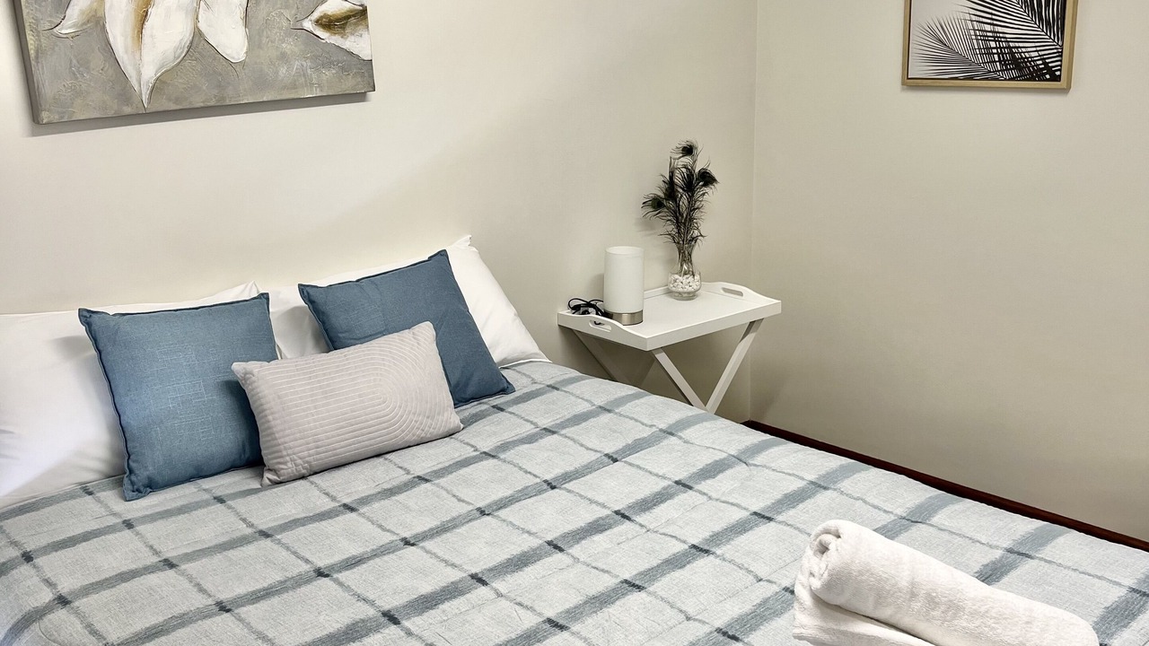 Photo of Others in Lemon Tree Passage